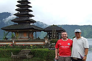 Licensed Bali Driver Tour Guide : Nengah Polos